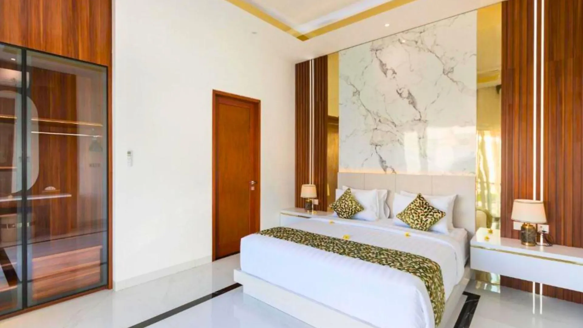 Nayana 4 Bedroom Private Pool Villa Zn222 Legian